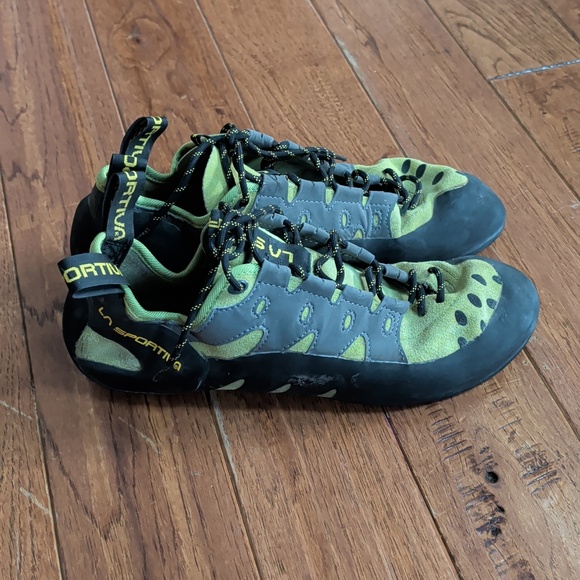 La Sportiva Tarantulace Men\'s Green Climbing Shoe - Durable Performance